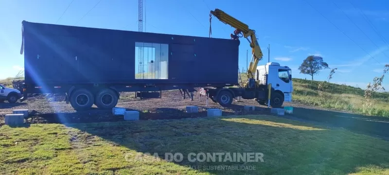 BAR EM REEFER 30M²
